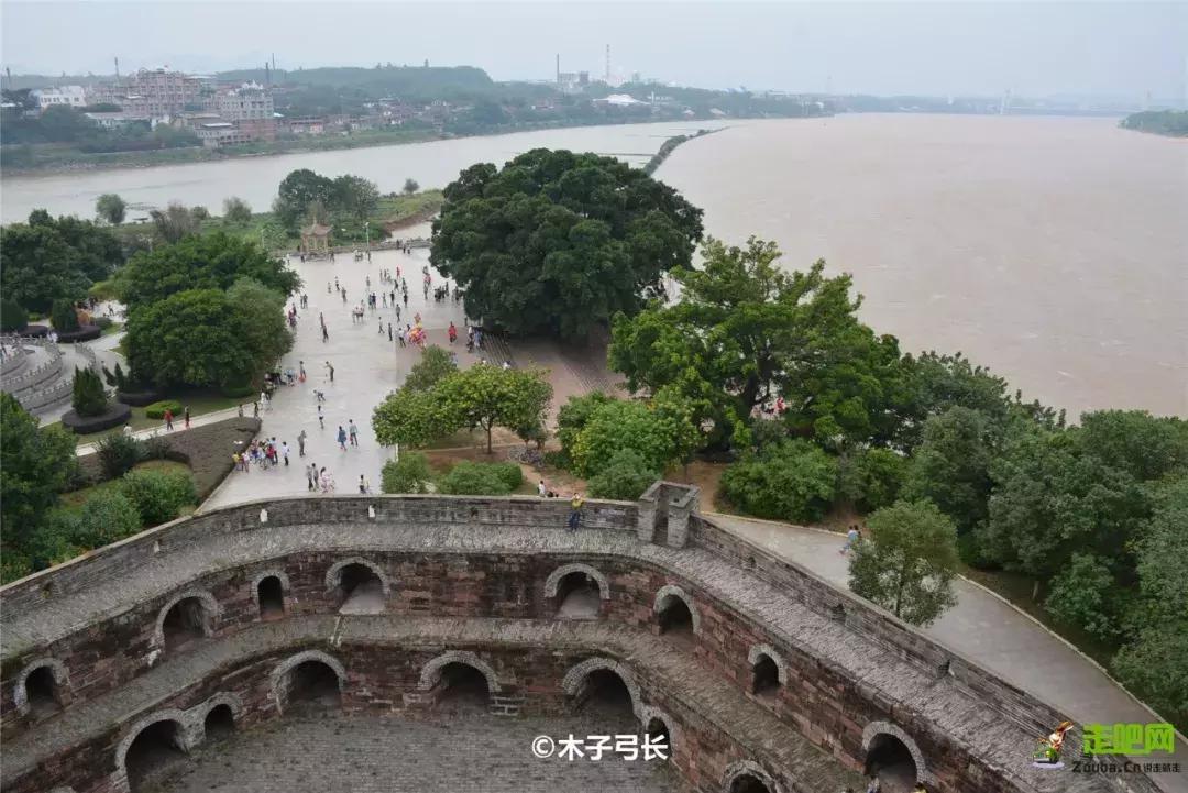 贛州魚池建設(shè):在哪里泡溫泉最好 錦鯉池魚池建設(shè)