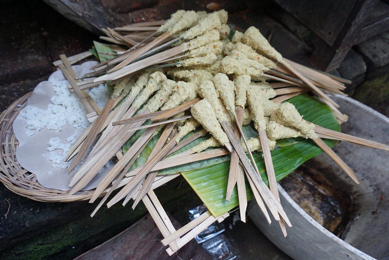 稻田養(yǎng)魚是利用水稻與魚之間的什么關(guān)系（在生態(tài)農(nóng)業(yè)中稻田養(yǎng)魚體現(xiàn)了什么原理） 龍魚批發(fā) 第2張