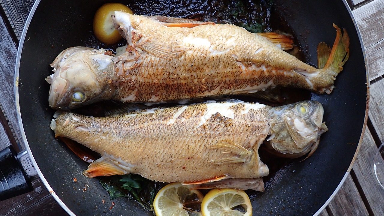 香煎翹嘴魚圖片（香煎小嘴魚）