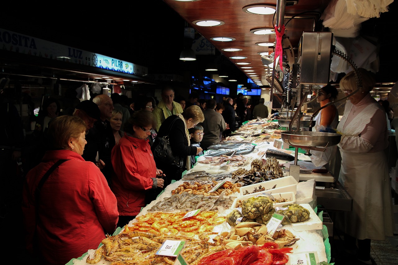 養(yǎng)龍魚水質有什么要求，龍魚缸里的水只有20°龍魚會死嗎