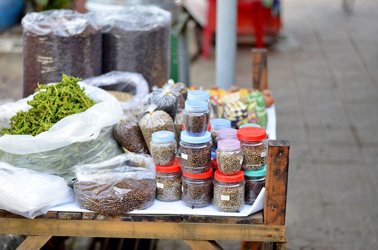 安陽花卉市場賣觀賞魚的店鋪（安陽賣魚的地方） 藍底過背金龍魚 第2張