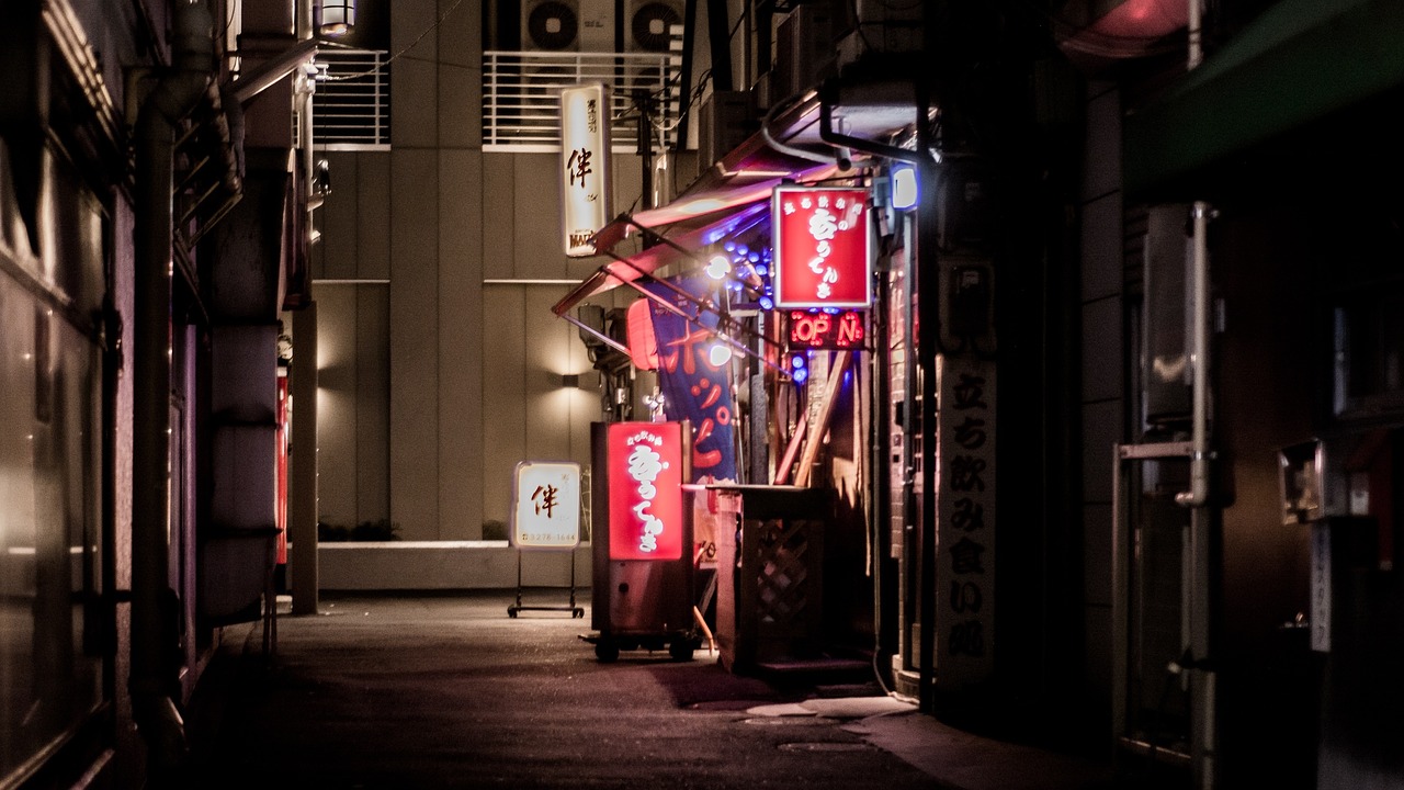 曲靖哪里有賣魚缸的實(shí)體店鋪呢（ 曲靖哪里有賣金魚的） 祥龍龍魚專用水族燈