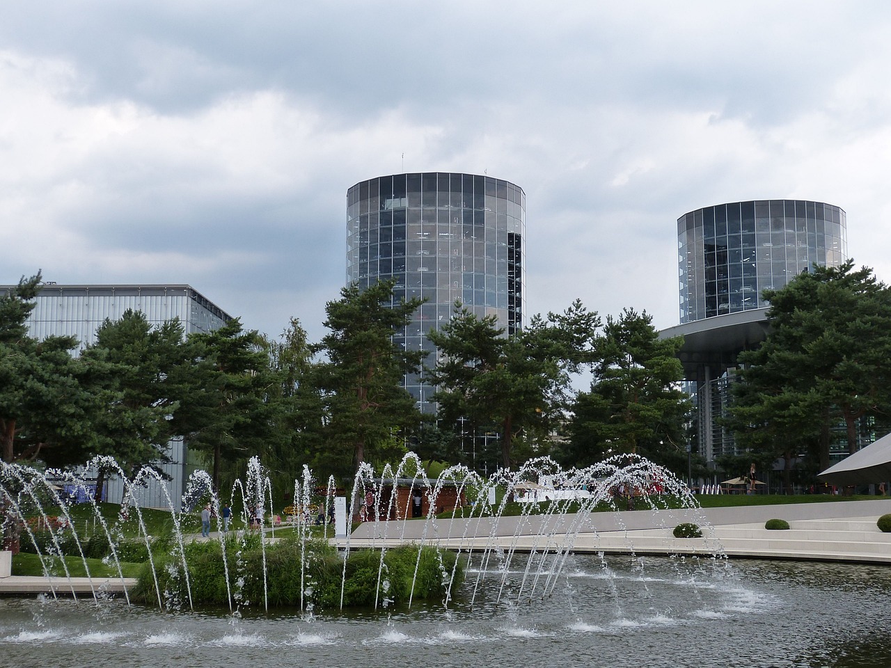 突泉縣突泉鎮(zhèn)意境水景花田微景觀館 全國水族館企業(yè)名錄 第2張