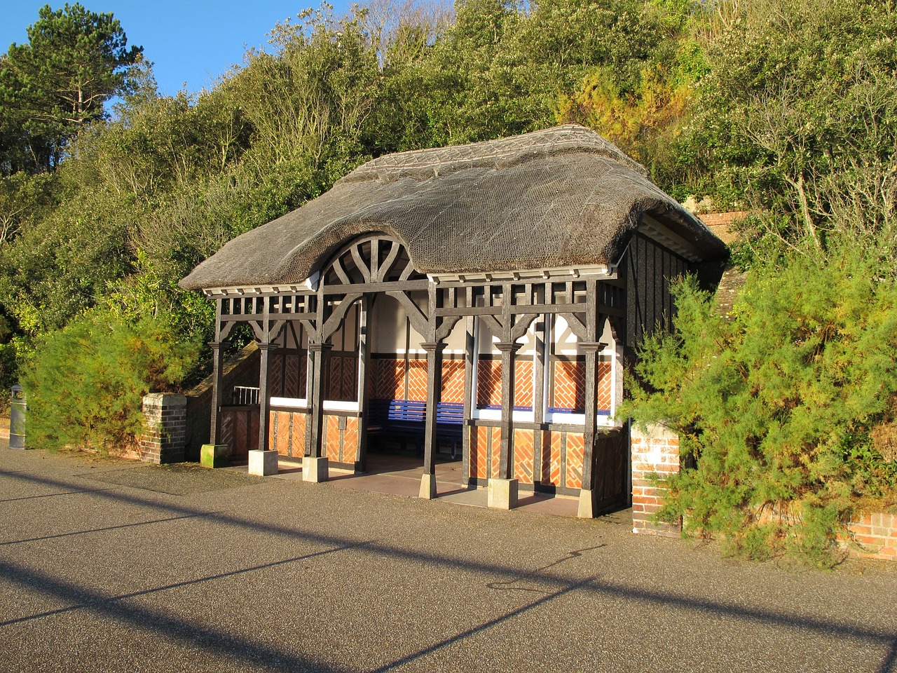 綏中縣綏中鎮(zhèn)光廷時(shí)代百花園 全國水族館企業(yè)名錄 第2張