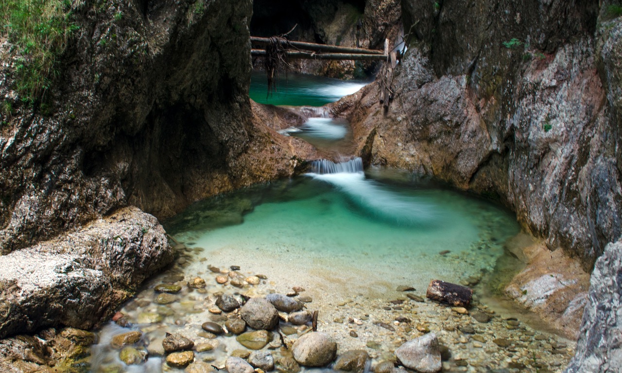 溪流缸如何造景（水草缸能用普通的溪砂嗎）