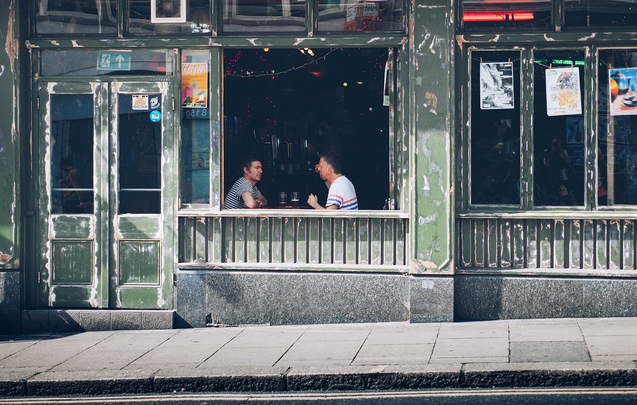 南通魚(yú)缸魚(yú)缸專賣店電話多少號(hào)（朋友一周前去廣東玩，結(jié)果在飯店吃飯的時(shí)候） 魚(yú)缸百科