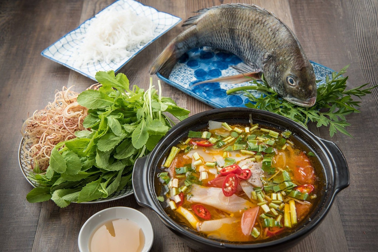 龍魚訓(xùn)食教學(xué)（龍魚訓(xùn)食飼料的方法） 觀賞魚飼料 第2張