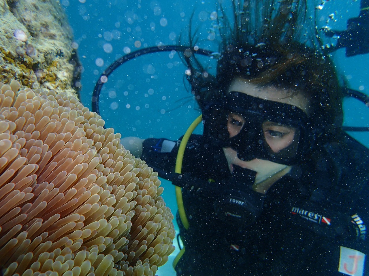 魚缸水里氧氣太多會不會有小氣泡（水缸氧氣太多會影響魚么） 充氧泵 第3張