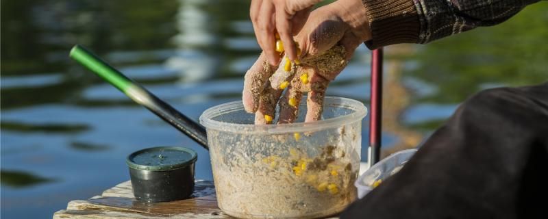 秋季釣鰱鳙餌料可以自制嗎如何自制