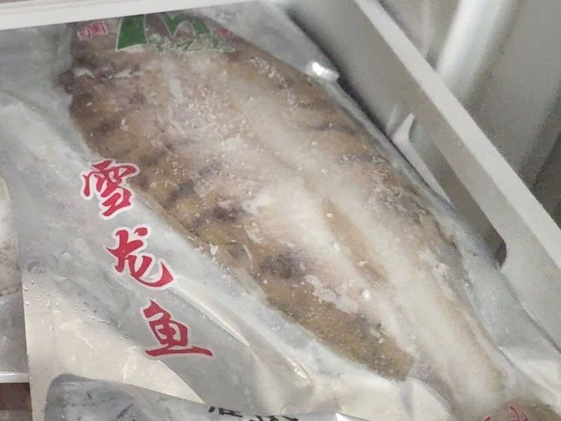 龍魚凍蝦解凍多久能吃：喂食龍魚的凍蝦需要適當(dāng)解凍但解凍時(shí)間并沒有統(tǒng)一的標(biāo)準(zhǔn) 龍魚百科 第2張