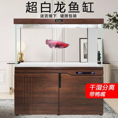 西龍魚缸是超白玻璃：西龍魚缸使用超白玻璃作為主要材質(zhì)