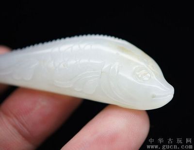 白玉金龍魚(yú)寓意什么：白玉金龍魚(yú)與作為一種傳統(tǒng)的文化藝術(shù)