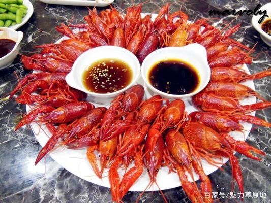 金龍魚能喂熟蝦嗎：關(guān)于金龍魚能否喂熟蝦，飼養(yǎng)者應(yīng)謹慎評估這些風(fēng)險和爭議 龍魚百科