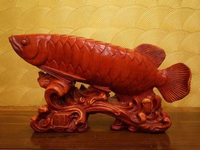 巨型金龍魚(yú)木雕價(jià)格：巨型金龍魚(yú)木雕價(jià)格可以達(dá)到280萬(wàn)人民幣的價(jià)格 龍魚(yú)百科 第2張