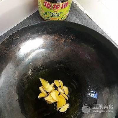 金龍魚掉鱗片用加鹽嗎：金龍魚掉鱗片用加鹽嗎金龍魚掉鱗片用加鹽嗎