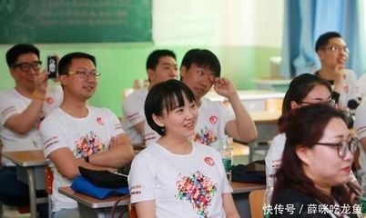 龍魚低頭游怎么回事：龍魚低頭游可能有多種原因， 龍魚百科 第2張