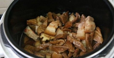 金龍魚干是一種營養(yǎng)豐富的食材，有著多種美味的烹飪方式：金龍魚干怎么做好吃金龍魚干怎么做好吃