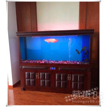 成品魚缸與定制魚缸的區(qū)別：定制魚缸與成品魚缸的區(qū)別