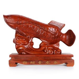 紅金龍魚拍賣（國外小伙捕到超級紅金龍魚,這得賣多少錢）