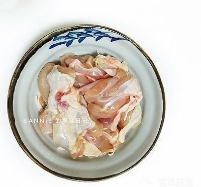 金龍魚(yú)吃不吃雞皮：金龍魚(yú)剛吃雞肉可以嗎