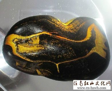 金龍魚玉器擺在鞋柜玄關(guān)上好嗎【金龍魚玉器擺在鞋柜上好嗎金龍魚玉器擺在鞋柜玄關(guān)上好嗎】