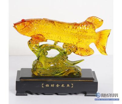 要?jiǎng)e人的金龍魚擺件好嗎（金龍魚擺件不僅具有美觀作用，還蘊(yùn)含著豐富的文化寓意和風(fēng)水作用）