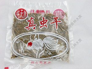 銀龍魚(yú)飼料和鸚鵡魚(yú)飼料可以一樣嗎（銀龍魚(yú)和鸚鵡魚(yú)的飼料） 龍魚(yú)百科 第3張