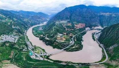 怒江傈僳族自治州龍魚vs祥龍魚場(chǎng)（怒江傈僳族自治州的龍魚與祥龍魚場(chǎng)的龍魚各有優(yōu)勢(shì)） 全國水族館企業(yè)名錄 第4張