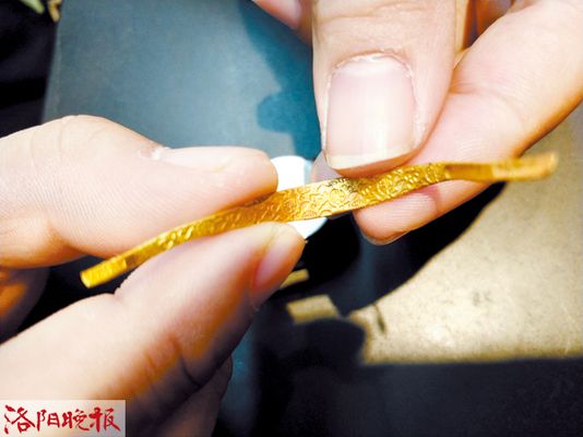 珠寶鑒定師鑒別技巧分享，珠寶產(chǎn)地鑒別技巧詳解 觀賞魚(yú)市場(chǎng)（混養(yǎng)魚(yú)） 第2張