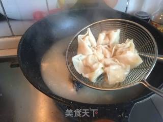 刀魚(yú)餛飩餡料的詳細(xì)做法，刀魚(yú)餛飩的做法