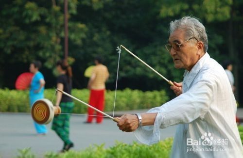 金龍魚的飼養(yǎng)水溫：金龍魚在22-25度的水中生活是否健康 水族問答 第1張