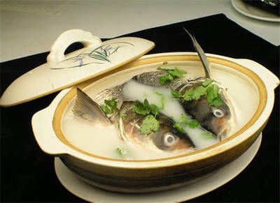 龍魚(yú)怎樣做才好吃：清蒸龍魚(yú)的家常做法， 龍魚(yú)百科 第3張