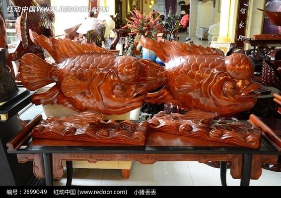 木雕金龍魚尺寸圖：木雕金龍魚手把件價格檀木金龍魚手把件價值評估 龍魚百科 第2張